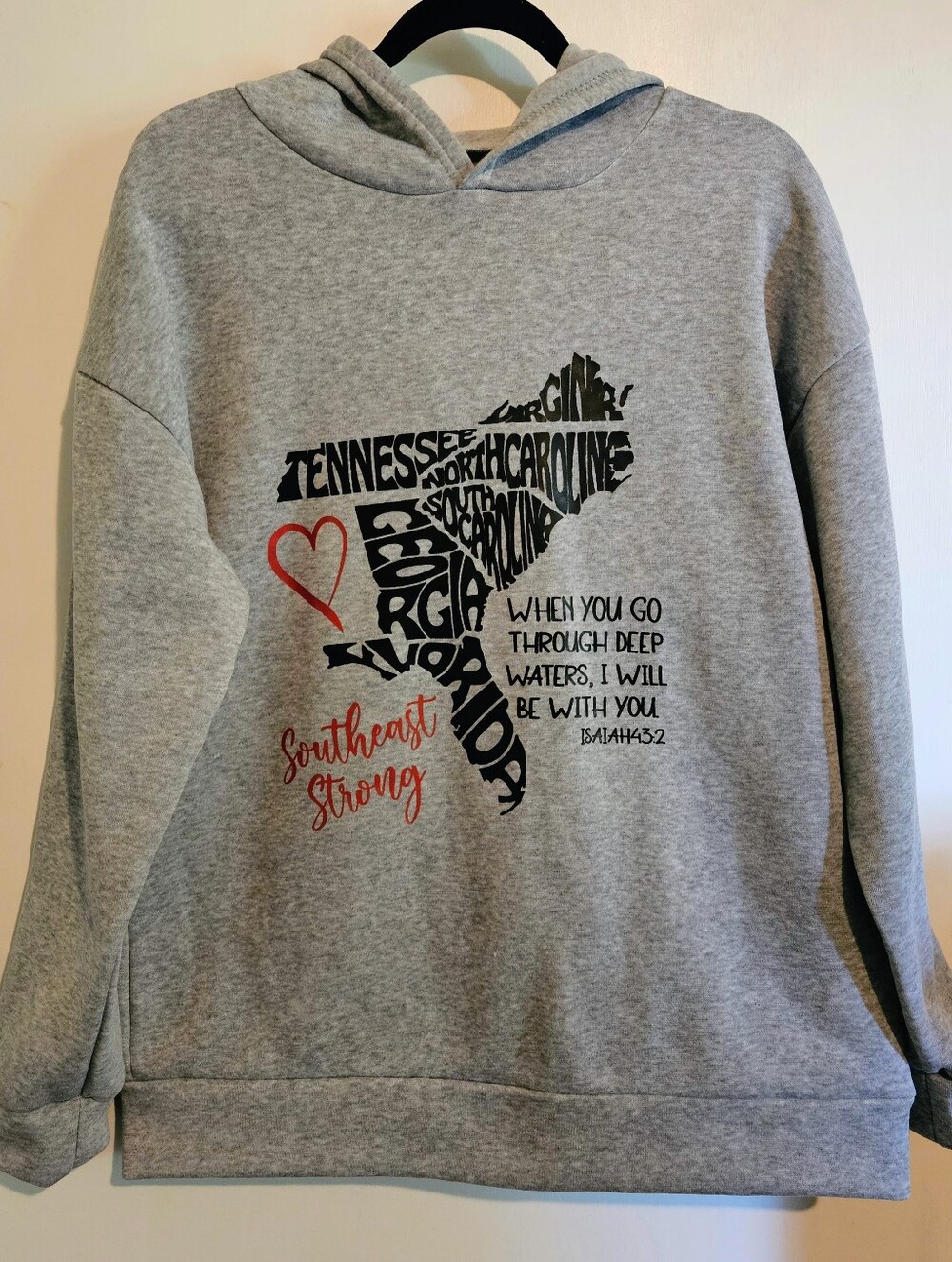 Southeast Strong Graphic Hoodie Sweatshirt Size Large Gray Isaiah 43:2